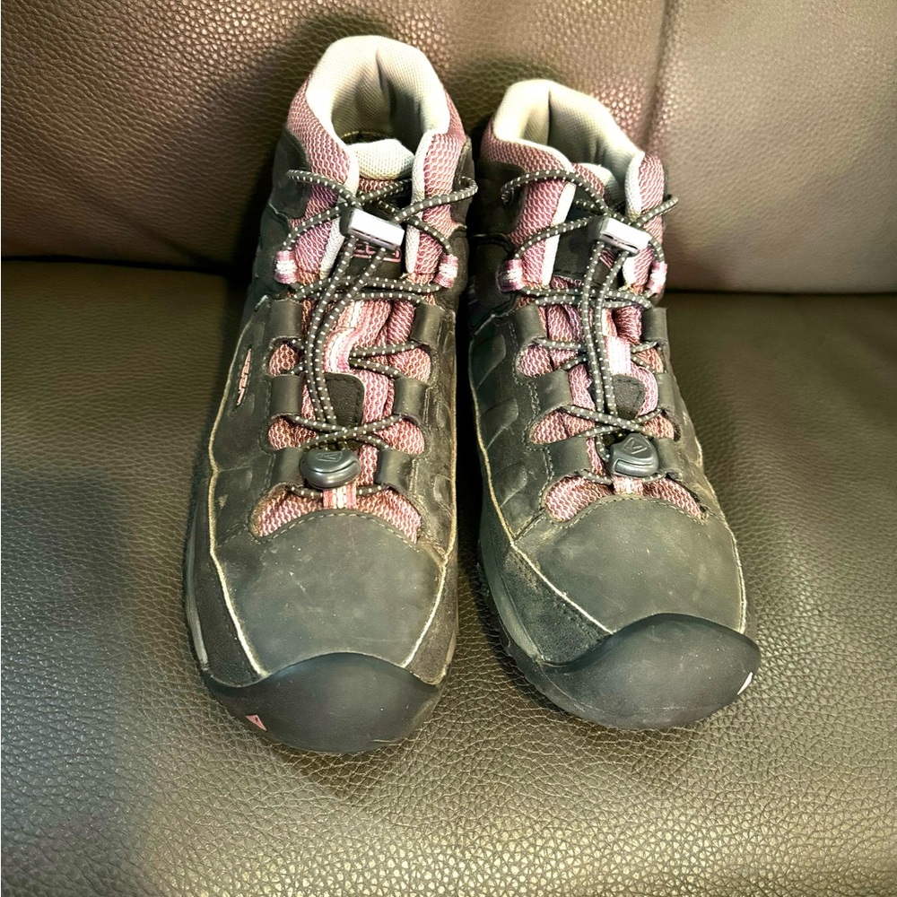 Keen hiking shoes